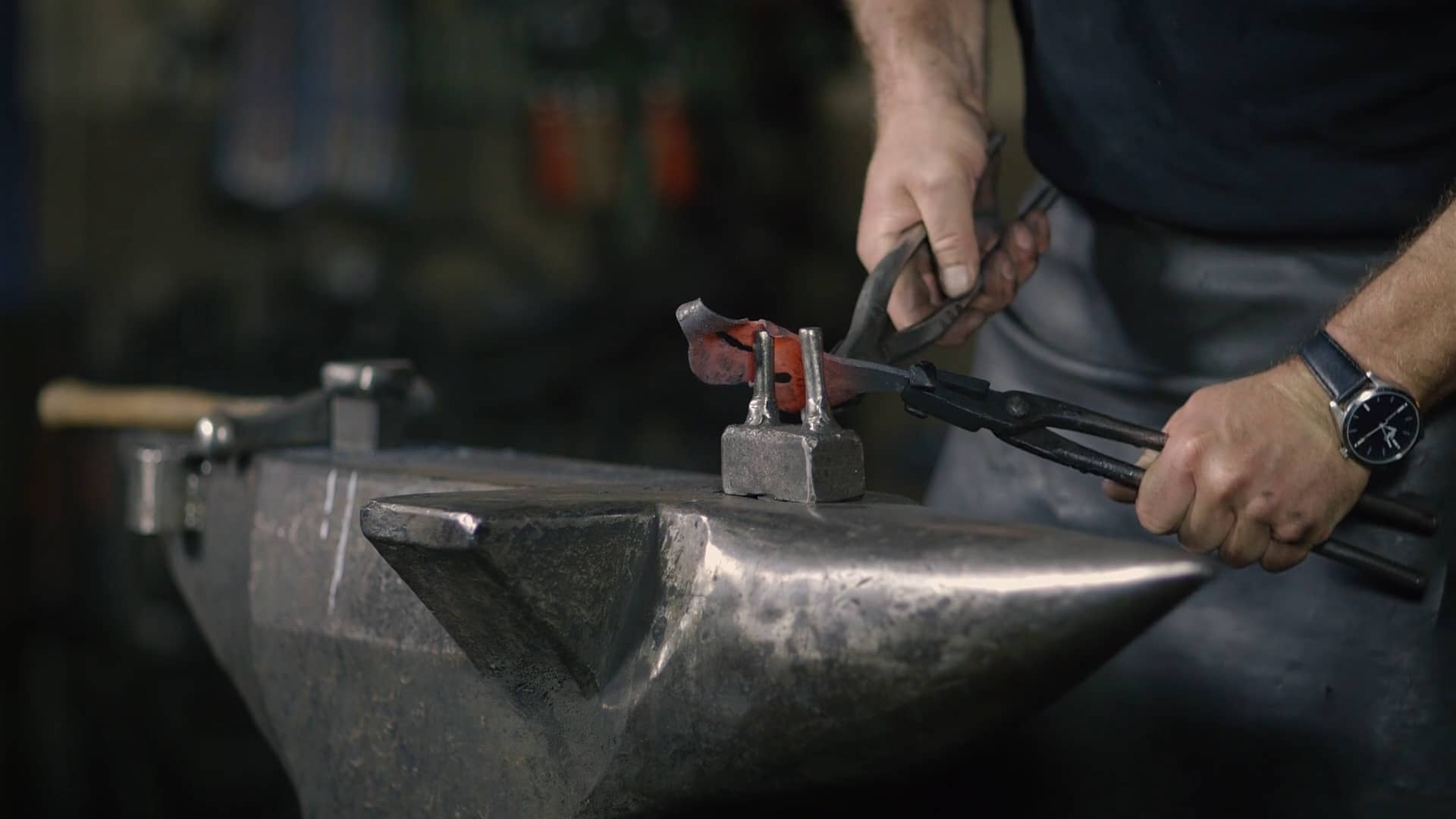 Fertigung eines kleinen Blattes